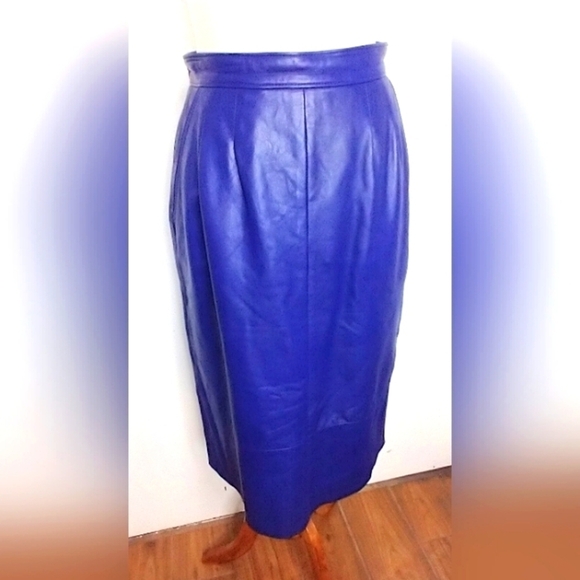 VINTAGE PURPLE LOTUS LEATHER SKIRT - Picture 1 of 7